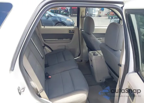 2009 Ford Escape Hybrid Limited z USA, uszkodzony, nr VIN 1FMCU59399KB93063